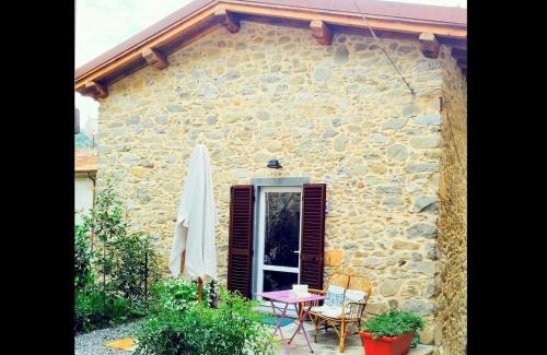 Pascoso House | Belvilla by OYO Holiday home with garden