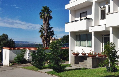 Trecase House | Belvilla by OYO Menotti