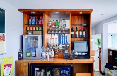 Crewe Apartment | Belvilla Crewe City Centre Lifestyle