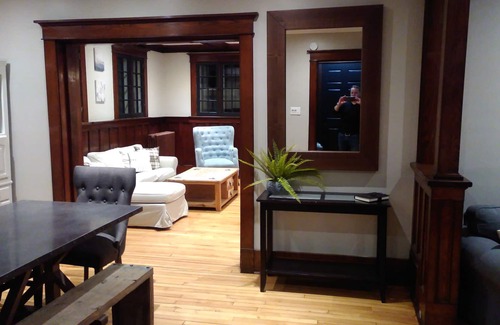 Beamsville House | Bench Wine House
