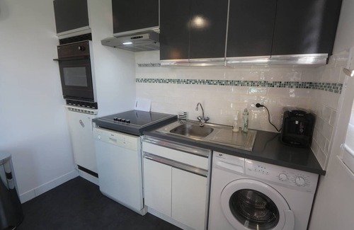 Benodet Apartment | Bénodet, nice 2* apartment with balcony, beach and shops on foot!