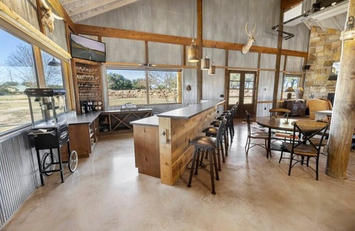 Burnet House | Bent Oak Highland Ranch | Events | Concierge Services