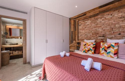 Lecci Villa | Bergerie de luxe vue mer avec piscine chauffée, spa et terrain de pétanque