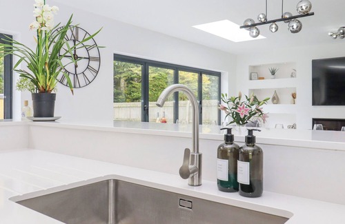 Challock Cottage | BERISAL, pet friendly, luxury holiday cottage in Challock