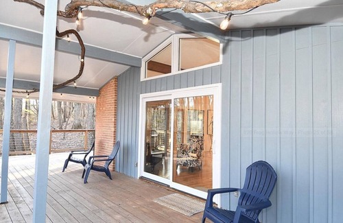 Berkeley Springs Cabin | Berkeley Springs cabin getaway