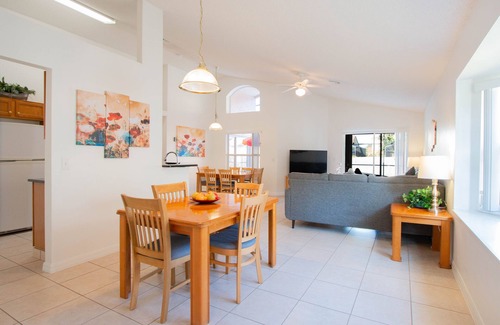 Kissimmee Condo | Berkley Lake Townhomes