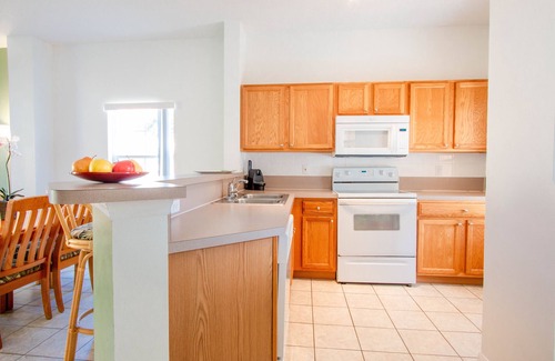 Kissimmee Condo | Berkley Lake Townhomes