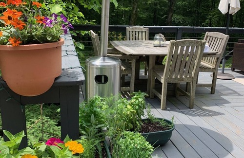 Williamstown House | Berkshires Living! Beautiful Location, Breathtaking Sunsets, Fully Reno Home