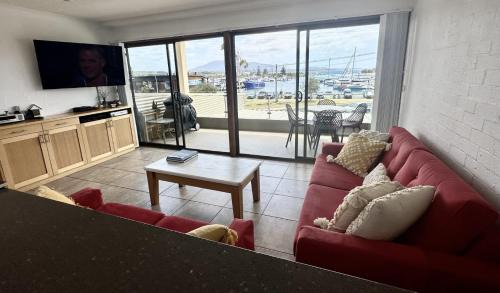Bermagui Apartment | Bermagui Stays - 2 bedroom Apartment - Amazing views & location