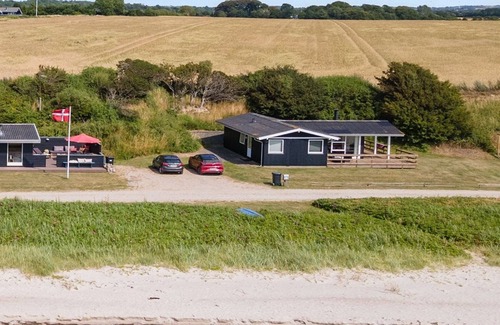 Næs House | "Bertold" - 20m from the sea by Interhome