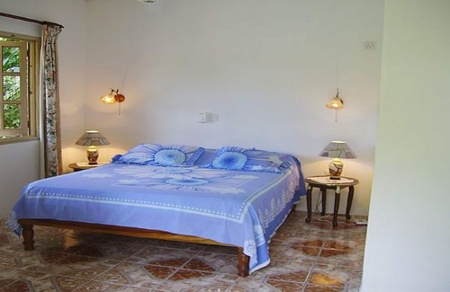 La Passe Bed & Breakfast | Beryl Guesthouse - #Ocean Familiale - Village and ocean within 5mn walking distance