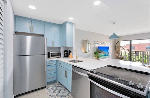 Cocoa Beach Condo | Beside Cocoa Beach Pier Beautiful Remodeled Beachfront Condo with New Kitchen