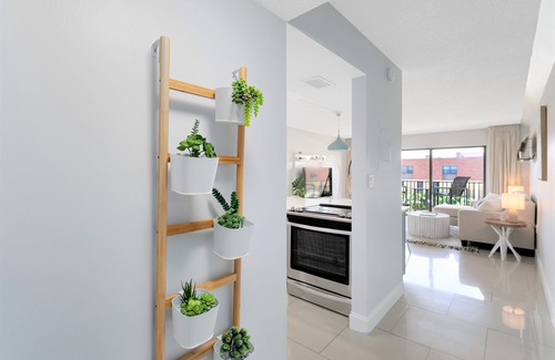 Cocoa Beach Condo | Beside Cocoa Beach Pier Beautiful Remodeled Beachfront Condo with New Kitchen