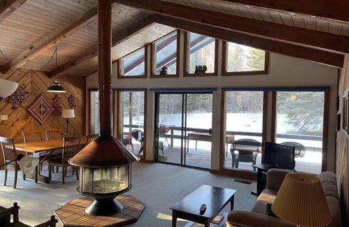Bayfield House | Beside the creek minutes to Vallecito Lake/food gorgeous drive to Durango(train/Mesa Verde National Park/Million Dollar HWY)