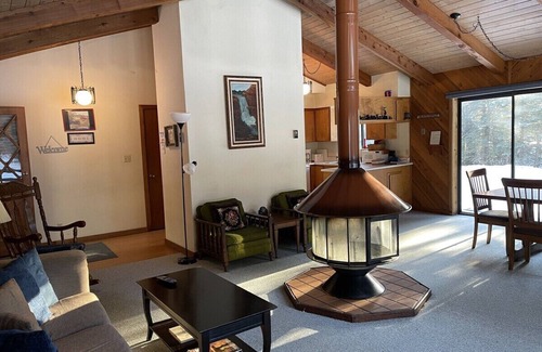 Bayfield House | Beside the creek minutes to Vallecito Lake/food gorgeous drive to Durango(train/Mesa Verde National Park/Million Dollar HWY)