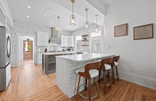 Downtown Historic District House | Bespoke Eco Retreat! Resort Pool & Spa + Guest House. Central Historic District!