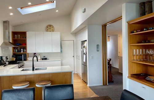 Bayswater House | Bespoke Stays - Bayswater Waterfront Wonderland