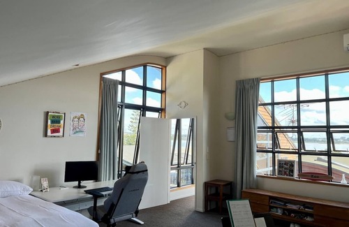 Bayswater House | Bespoke Stays - Bayswater Waterfront Wonderland