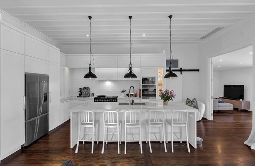 Mount Eden House | Bespoke Stays - Christmas Oasis