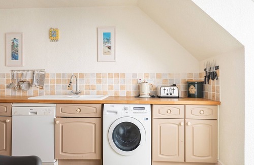 St. Mawes Apartment | Bessborough Green, St Mawes lovely estuary views