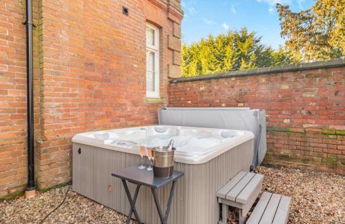 Aldborough House | Bessingham Mews