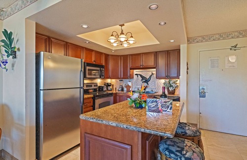 Kihei Condo | BEST BUILDING G305 1bdr 2bths OCEAN, POOL VIEWS, ENLARGED LANAI 1min Walk beach
