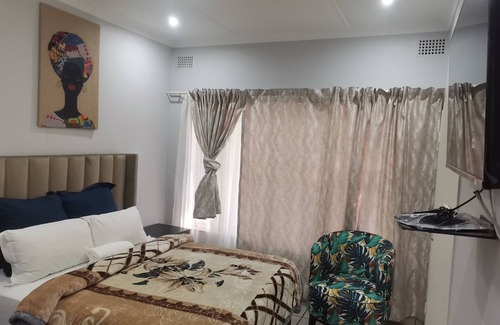 Queenswood House | Best clean guest house in Pretoria