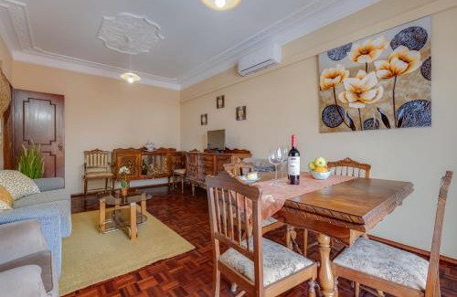 Alfarrobeira House | Best Home 4 Family & Friends - Your Seaside Charm!