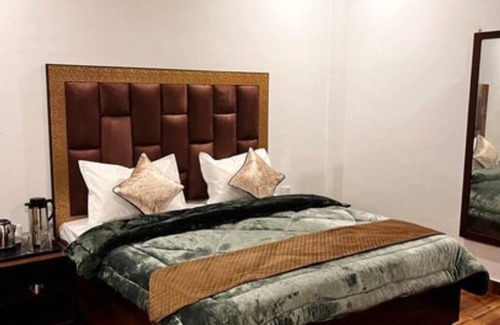 Mussoorie Hotel | Best hotel with Best View AC, WiFi in wonderful Mussoorie