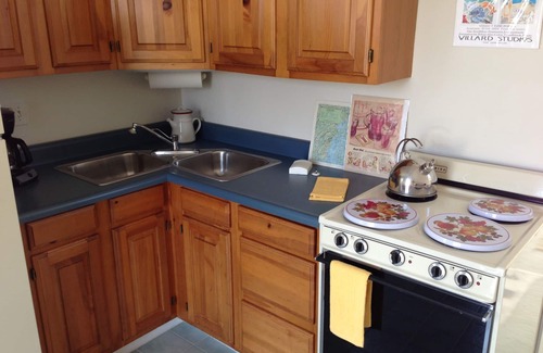 Boothbay Harbor Apartment | Best Location and above it all. Updated & Refreshed.
