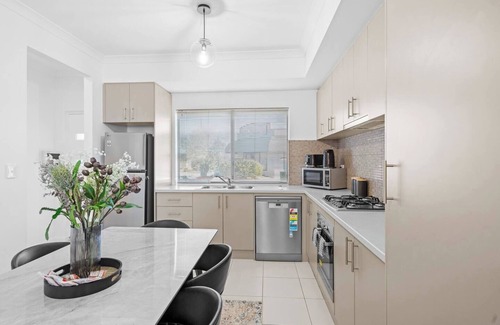 Armadale House | Best Location Armadale Sleeps 6