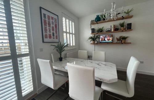 Cheltenham House | Best Location Ever