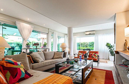 Jurere Internacional House | Best Location in Jurerê International