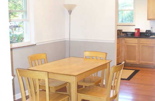 Knolls Thomas House | Best Location in Columbus 2800 sq ft safe - quiet street Great access to city