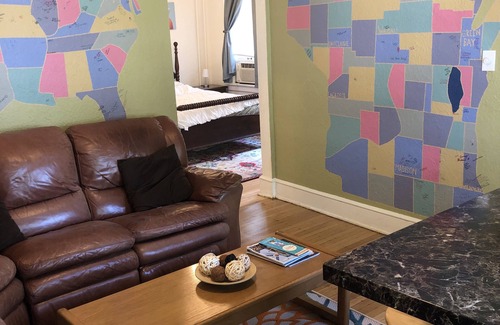 Milwaukee House | Best location in Milwaukee! Lower Duplex Unit - long term stays welcome