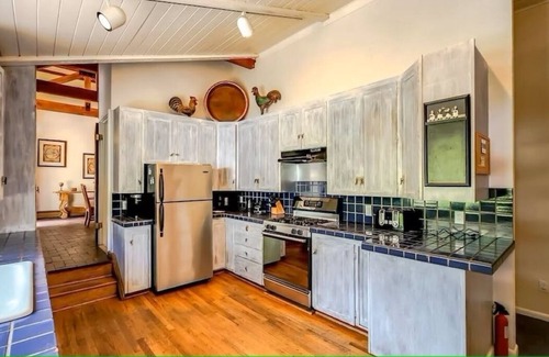 Weisshorn House | BEST LOCATION IN TOWN! JUST OFF MAIN STREET - WALK TO GONDOLA AND RESTAURANTS!