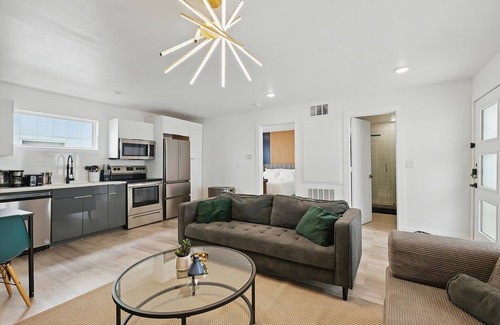Old East Dallas Apartment | Best of Knox Henderson - 1BD/1BA Style & Comfort