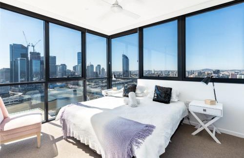 South Brisbane Apartment | Best of the best Southbank NY Fireworks River View