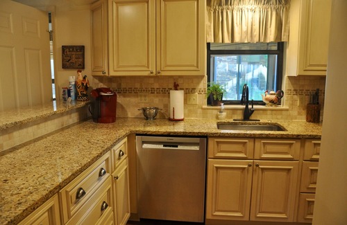 Branson Condo | "Best of The Pointe" Lake Front~Walk-In/End Unit~Trout~Golf~Pickleball~Pool