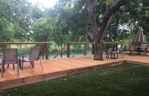 Martindale House | Best Spot on the San Marcos River!