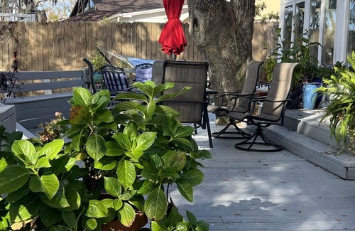 Lake Park House | Best SUNSETS on the Lake! Come and enjoy our Happy Place!