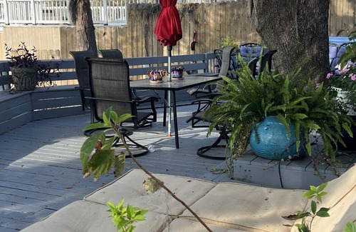 Lake Park House | Best SUNSETS on the Lake! Come and enjoy our Happy Place!