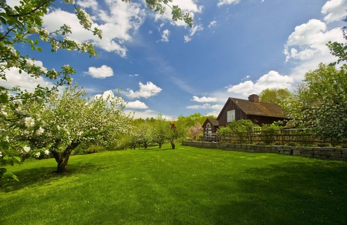 Washington Depot House | BEST TOWN WASHINGTON! "Kielwasser" PoshPadsCT Ski, Pool, 4 FPs, Bikes, Orchards