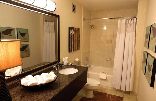 Eagan Park Hotel | Best Value, Quality Stay! Relax by the Pool, Work Out in the Gym, and Dine Well
