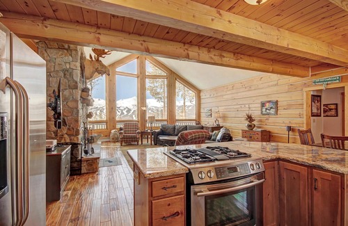 Breckenridge Cabin | Best Views in Breck! 2mi to main street, panoramic views, hot tub