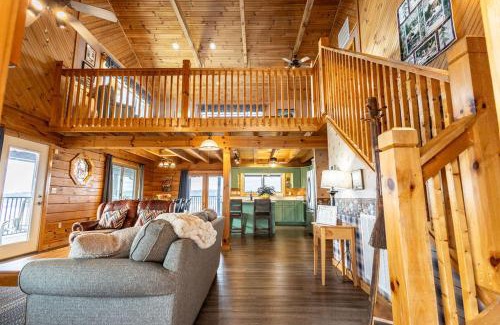 Dandridge House | BEST VIEWS LAKE FRONT Waters Edge