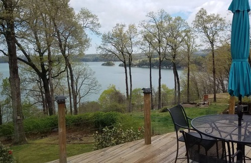 Rogers House | Best Views on Beaver Lake close to Rogers