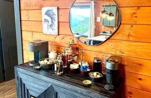 Sevierville House | Best Views, pool, hottub, theater,arcade, games,sleeps16