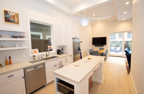 Nob Hill Condo | "Best VRBO" "Best Stay" - 100% 5⭐︎ Reviews