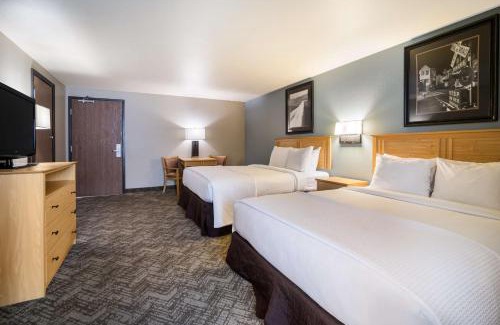 Hill City Hotel | Best Western Golden Spike Inn & Suites
